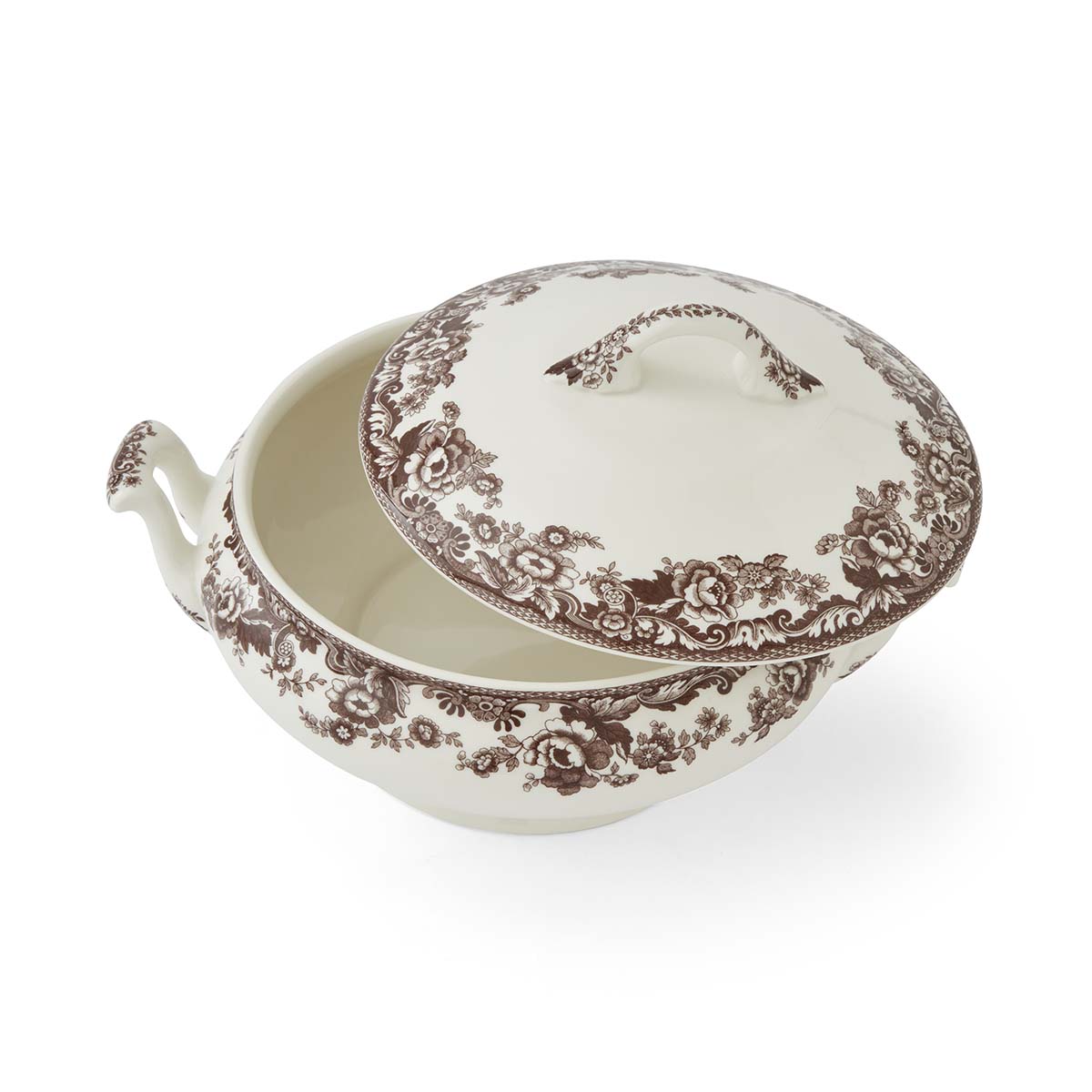 Delamere Covered Vegetable Dish image number null